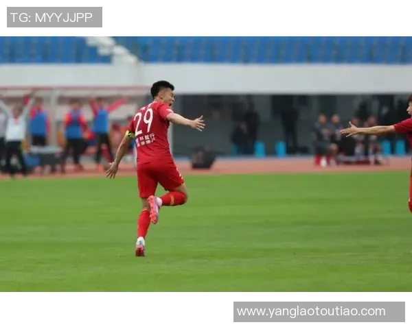 国足锋线迎来“核武器”!1.93米巴西锋霸亲承愿入籍,18强赛或成奇兵? 国足锋线迎来“核武器”!1.93米巴西锋霸亲承愿入籍,18强赛或成奇兵?